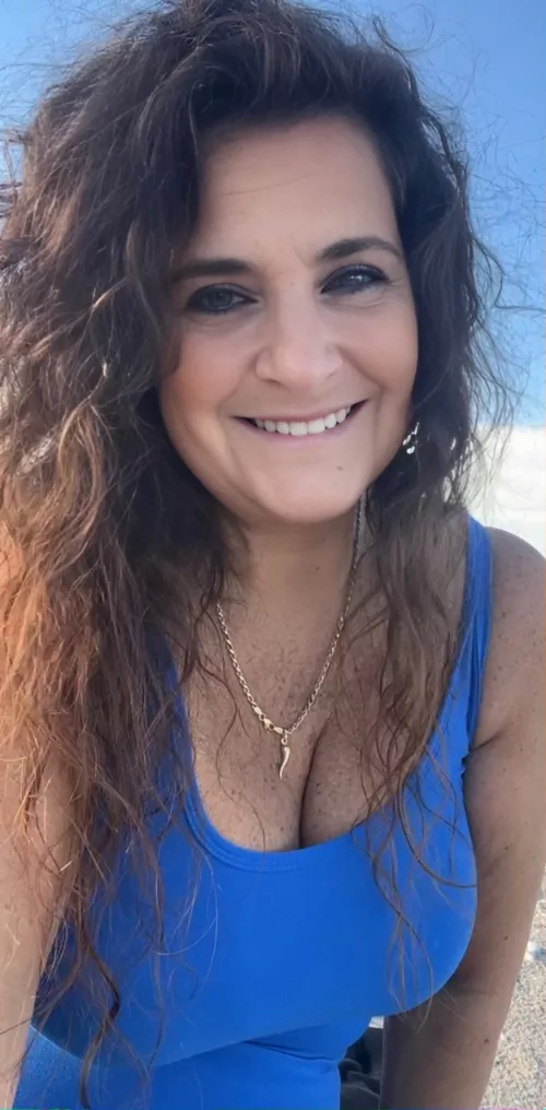 I'm a 52YO MILF enjoying life! Enjoy your day!! by Dilligaf908