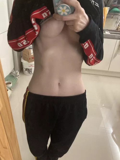 [img] Flat and toned~ by Pomme325_k