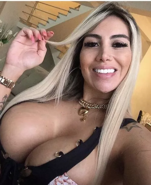 juju says hi by Thicinh