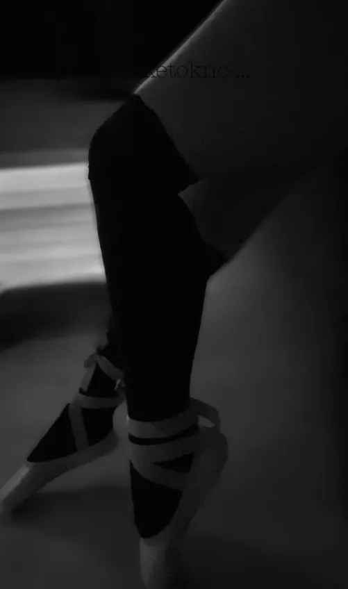 Legs by Wouldliketoknowpleas