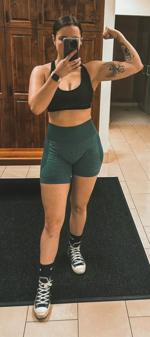 Let's workout together by brown-eyed-kitty