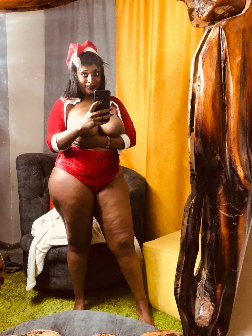 Looking for men who love curvy women posted by Rozie_99