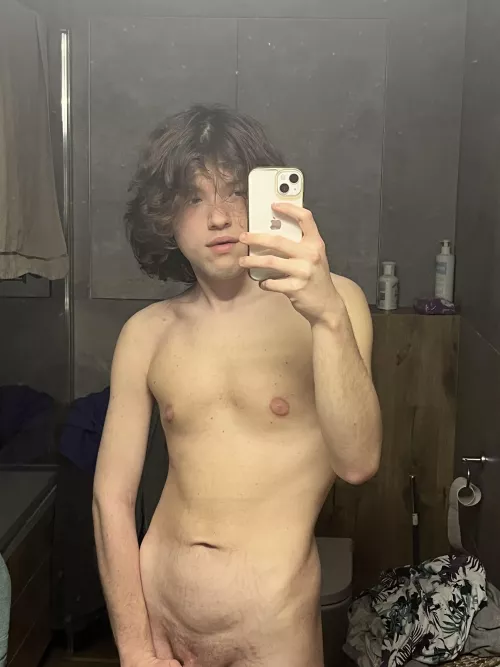 Meet me in the bathroom :p by twinkyenby