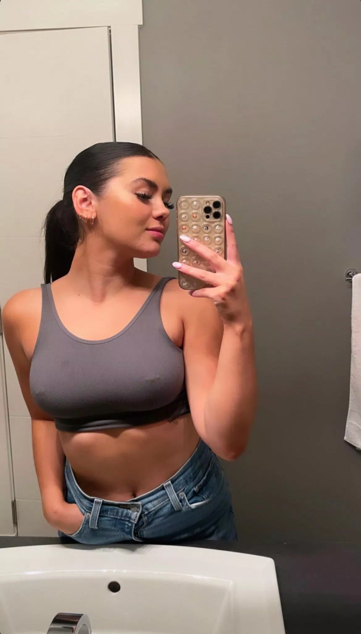 Must be cold. posted by AmazingDDs