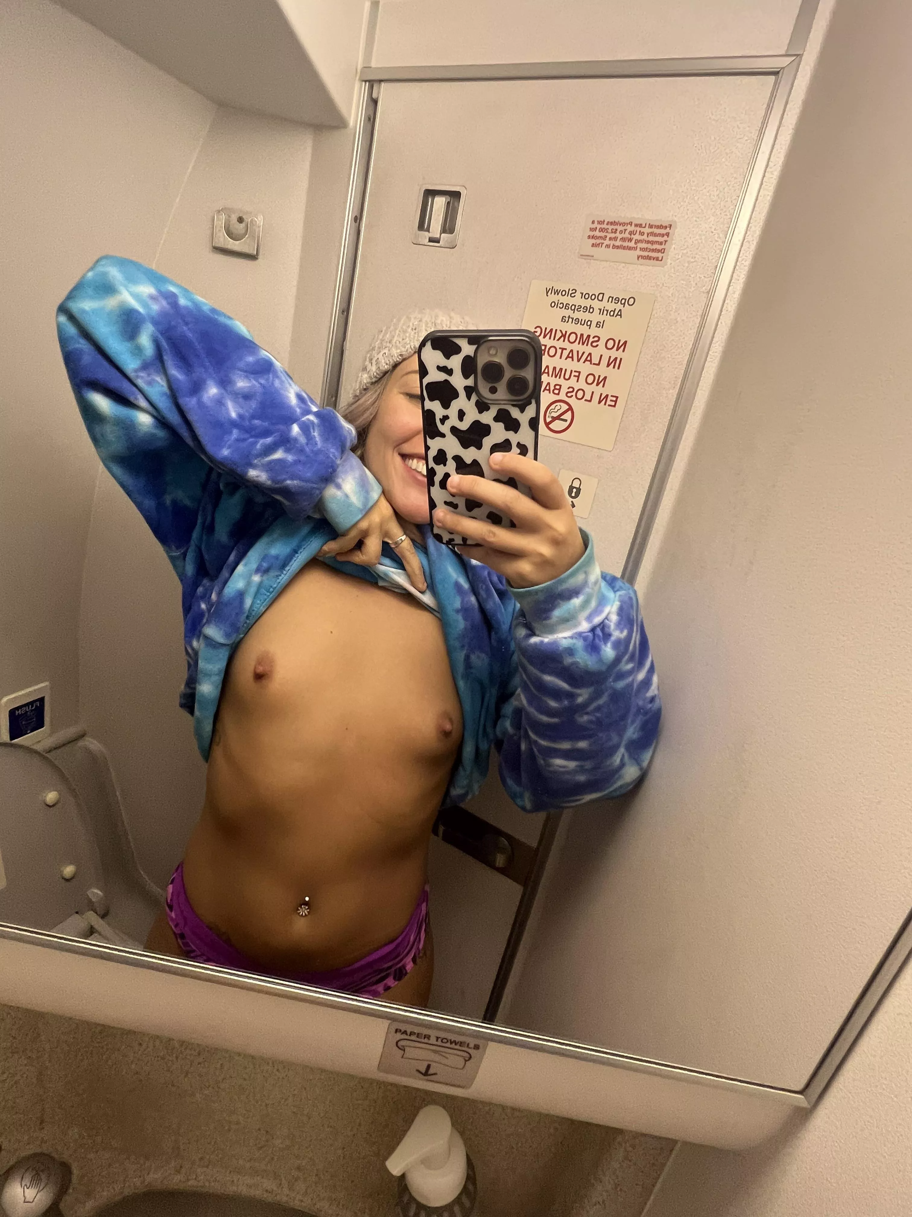 My AA boobies catching AA flights ✈️ posted by Myrandaaa69