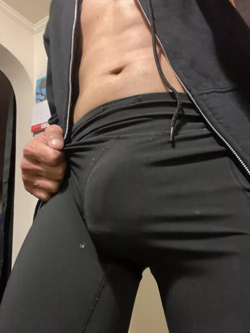 My spandex bulge by ChrisGliderXX
