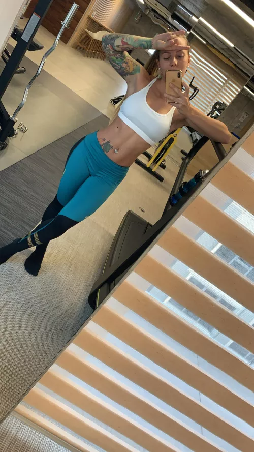 Need a gym buddy? 👀 by sagittarinaofficial