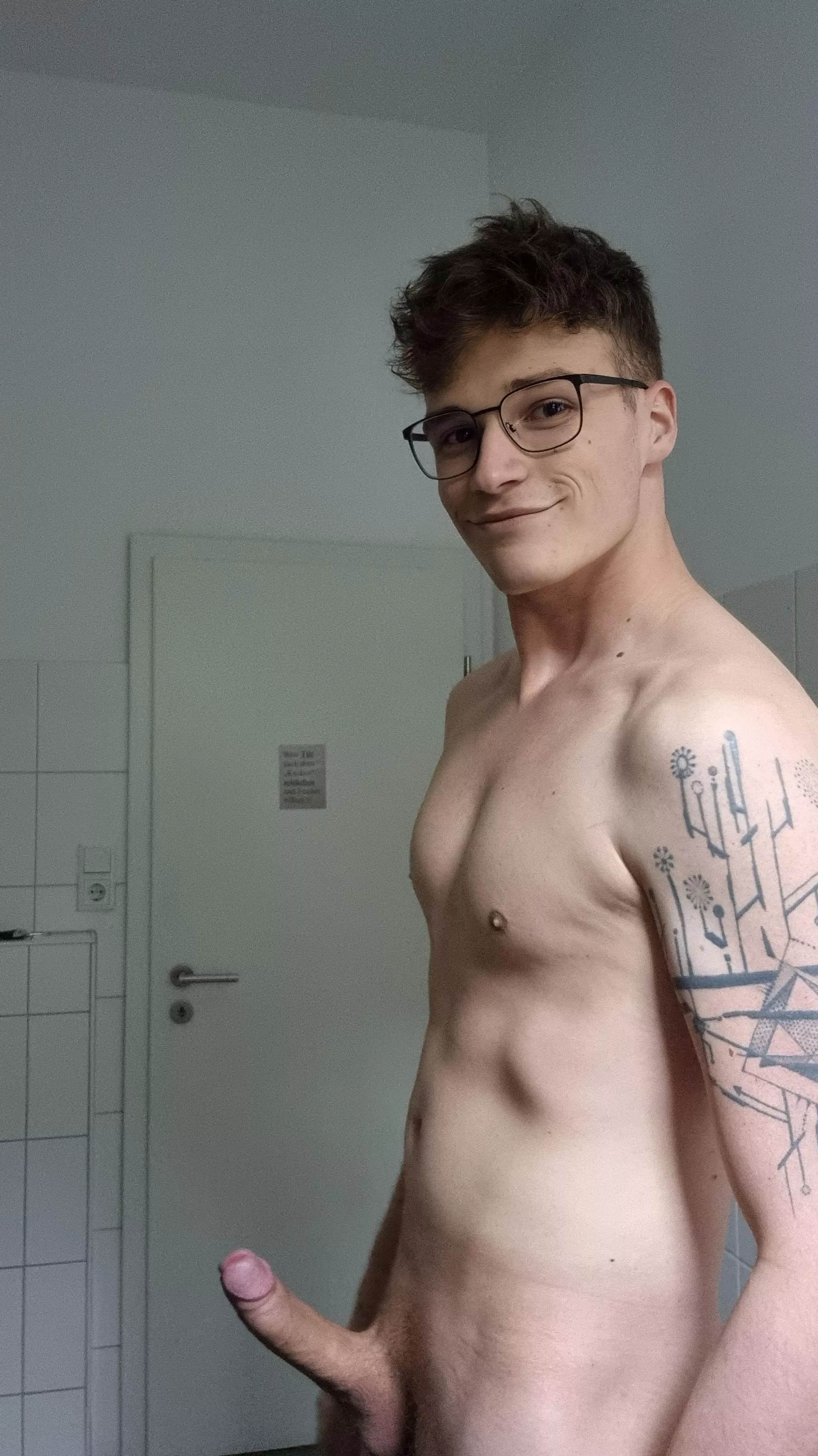 New glasses 🤓 posted by german_sausage99