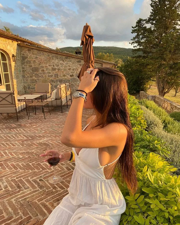 No bra posted by brocena