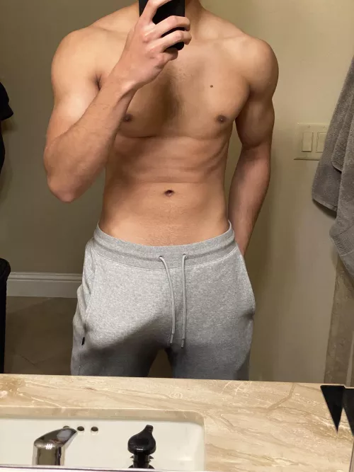 Not leaving much to the imagination by thathungdude99