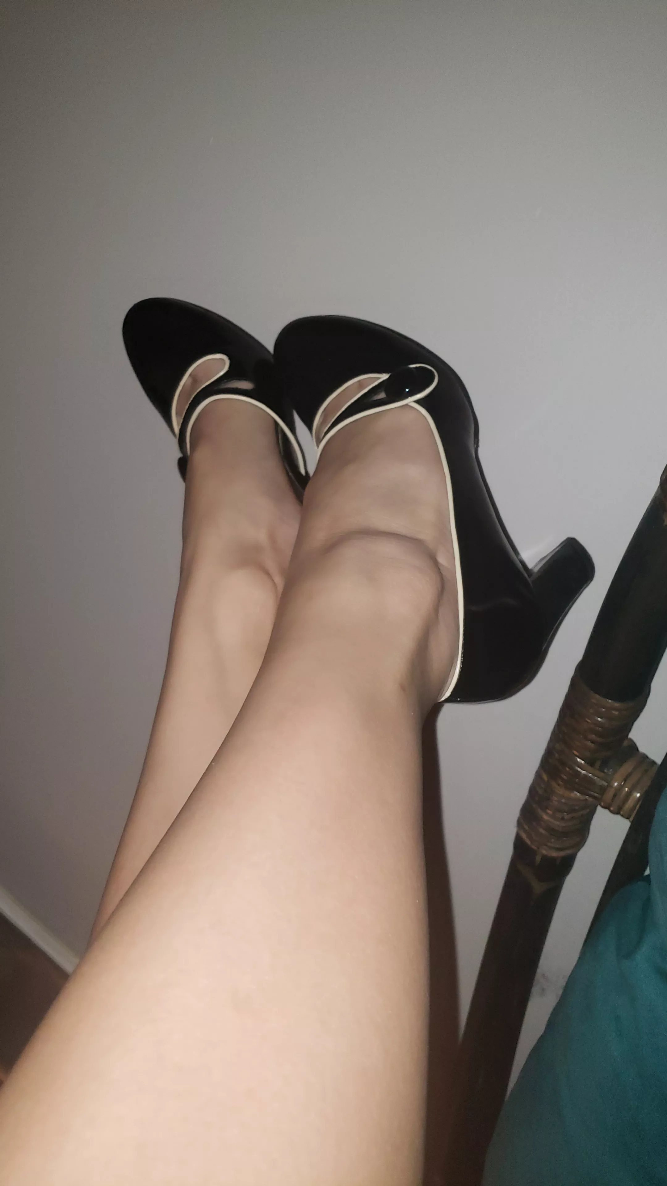 shiny black heels. posted by ALittleOddish99