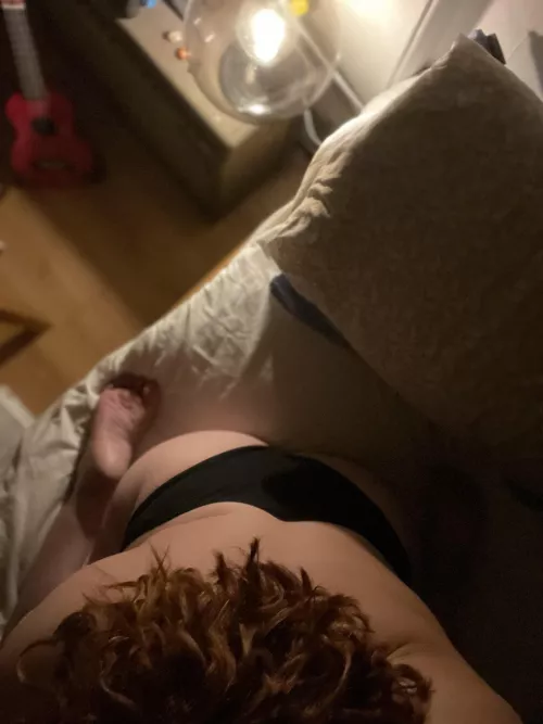 So happy to be in bed after a bit of a week… all that is missing is cuddles and kisses everywhere. by rooooosa