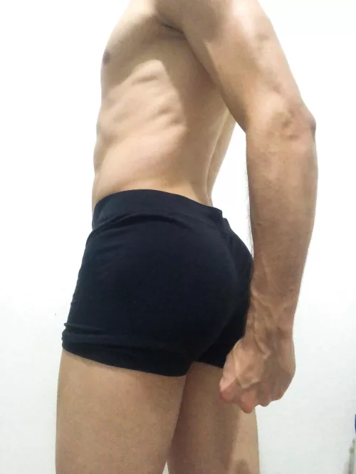 Squeeze my abs by Bruce_redhead