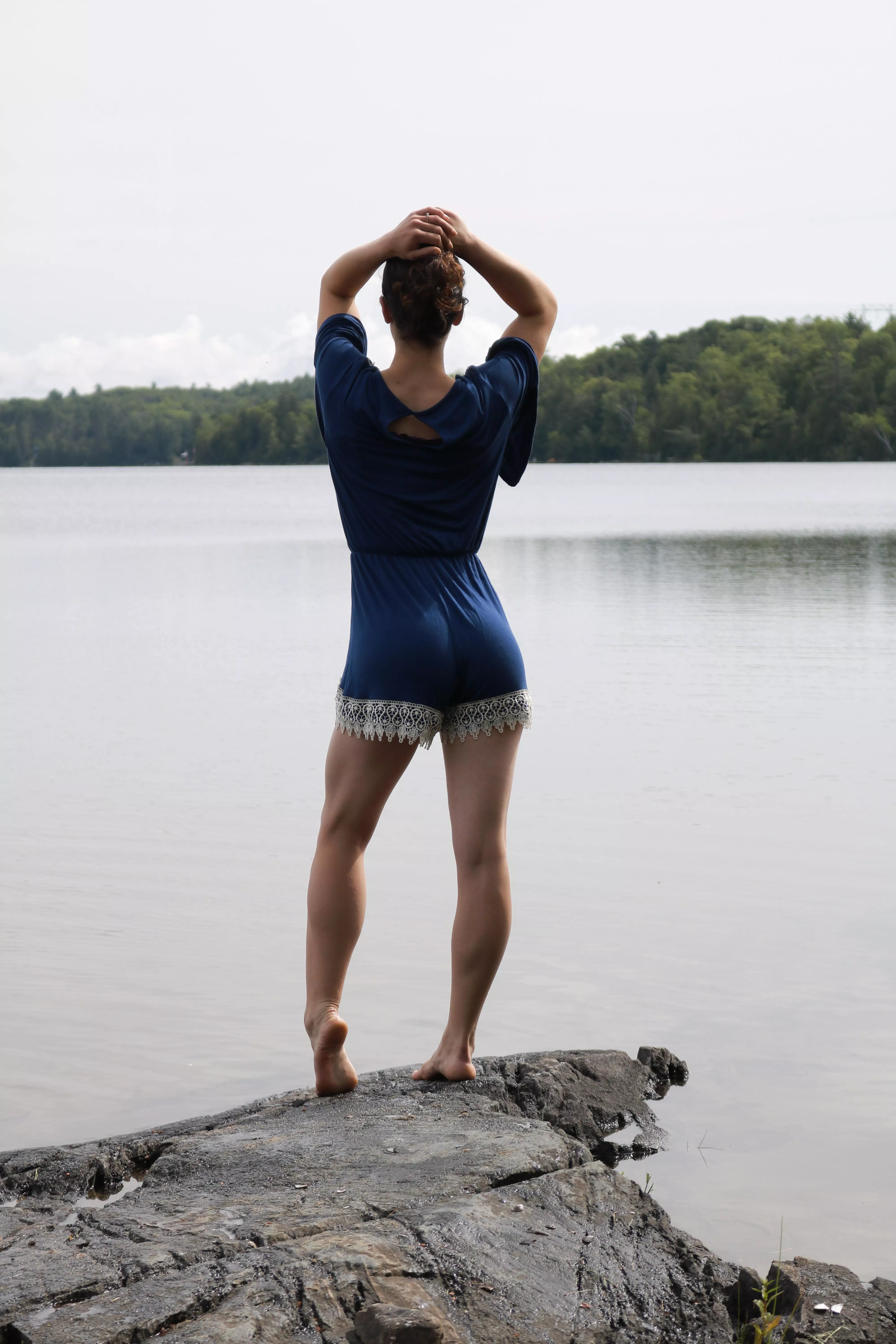 Strong Legs and a Beautiful View 😍 posted by Wonder90sbabe