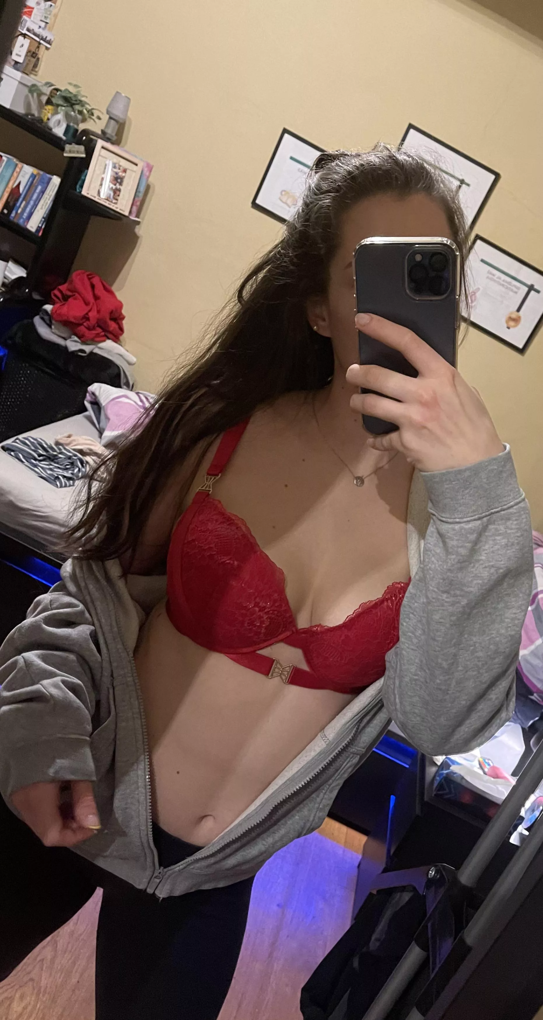 This bra is as pretty as it is comfortable 😍 posted by Snobunniee
