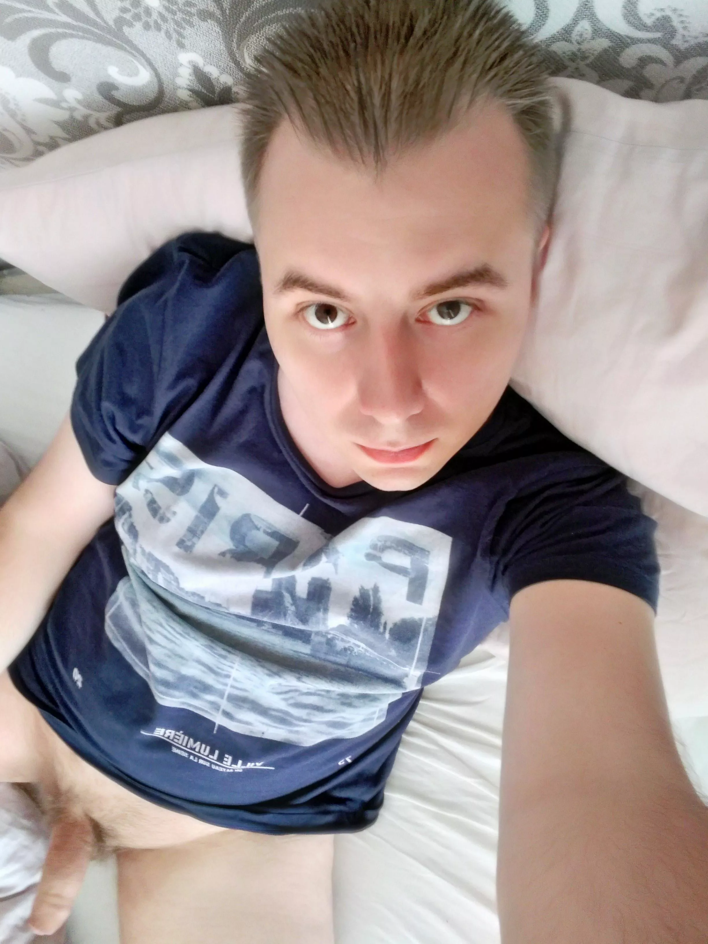 Waiting for a willing mouth 👄 posted by -xxx-xxx-xxx-