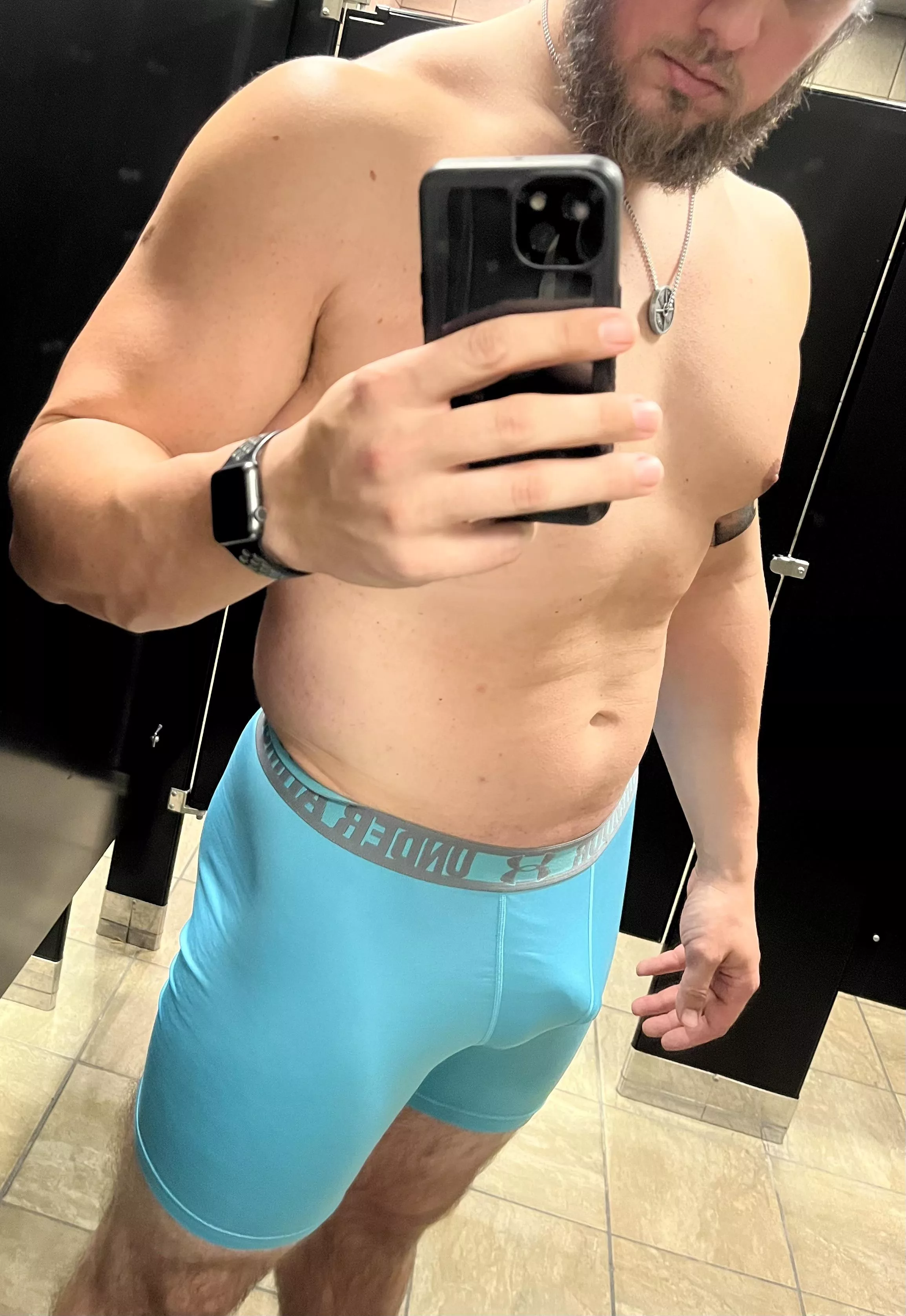 Who is buying me drinks tonight? posted by Country-Boy1990