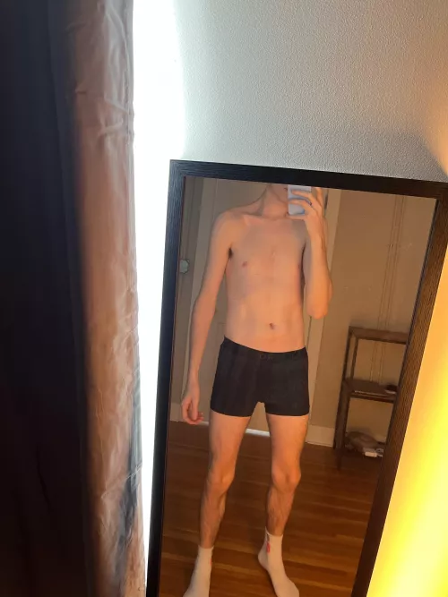 22 us, into hairy tops 18–25. dm for snap by upperL