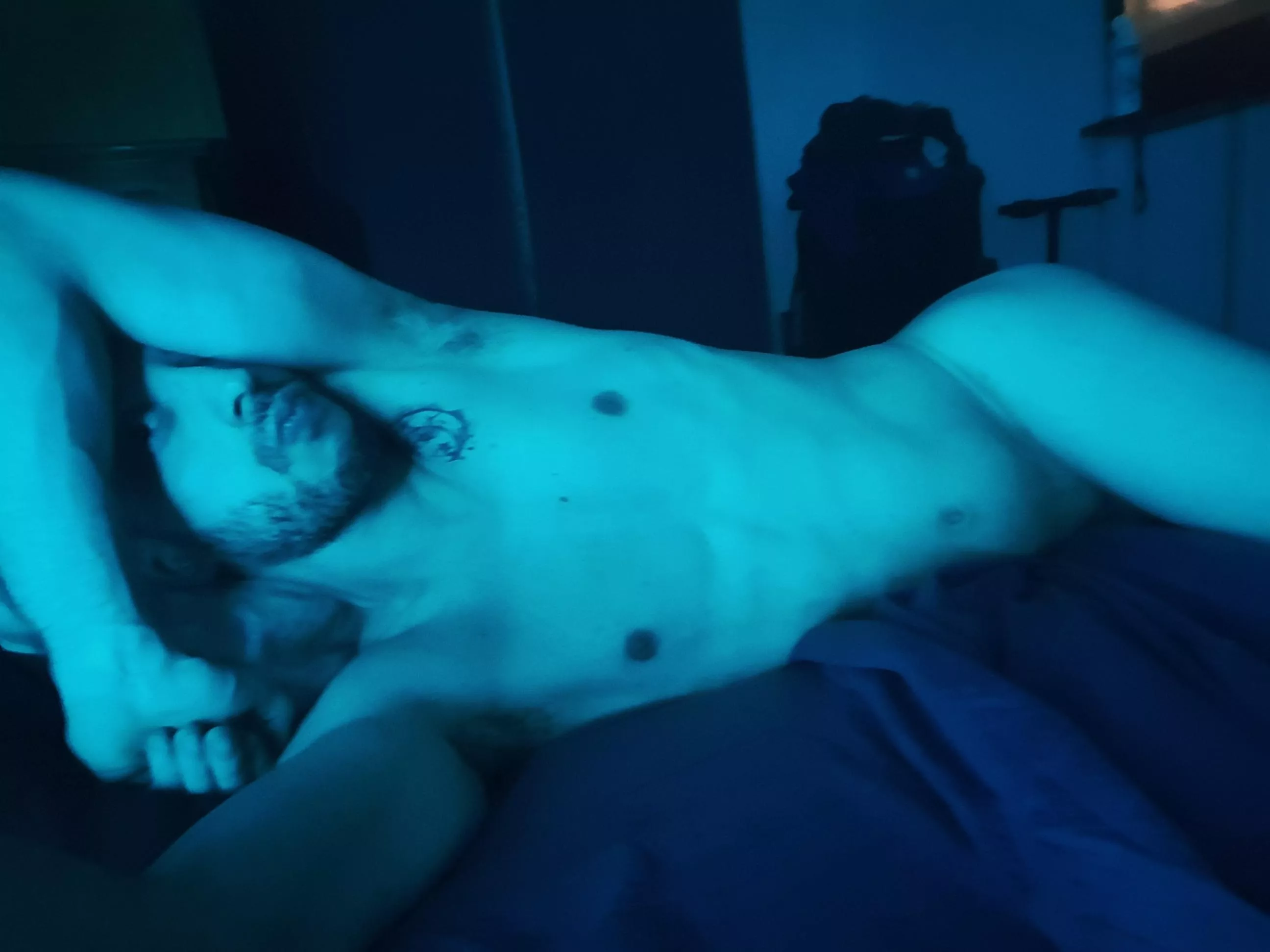 do you want to be my new friend? follow me to see many more horny things posted by ezepasti