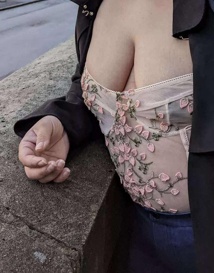 First post posted by Amateurdesislut