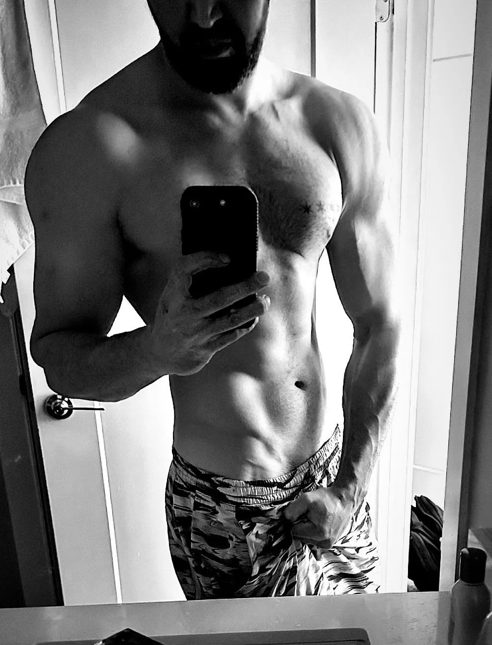 Get on your knees posted by TroyLight