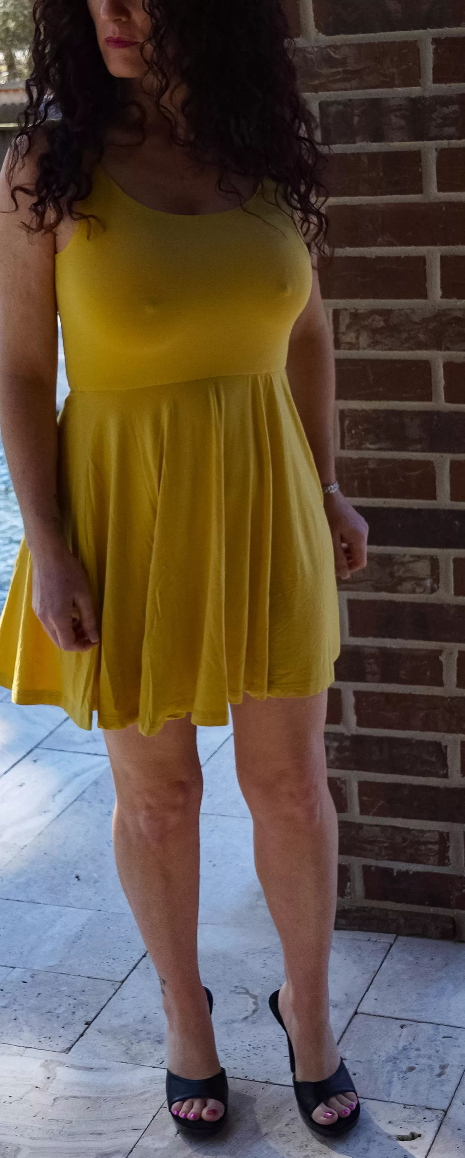 Good combo here: legs heels tits pokies posted by MrsRobynsin