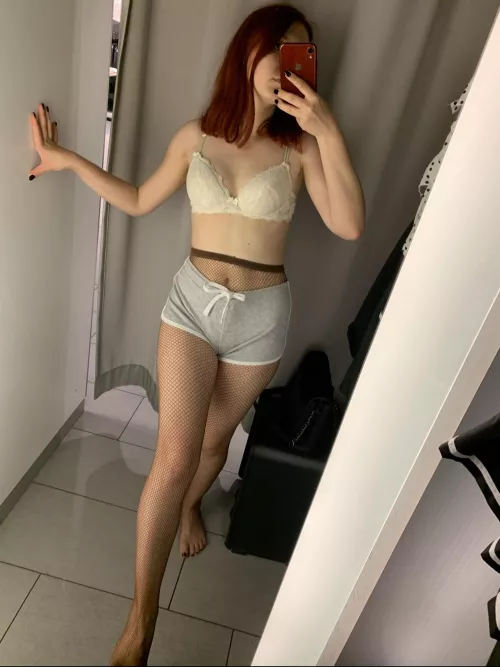 Hello ❤️ by ichigo_emaa