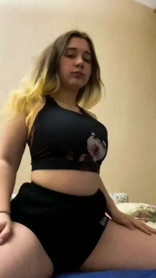 hello there by innocentlookingxo