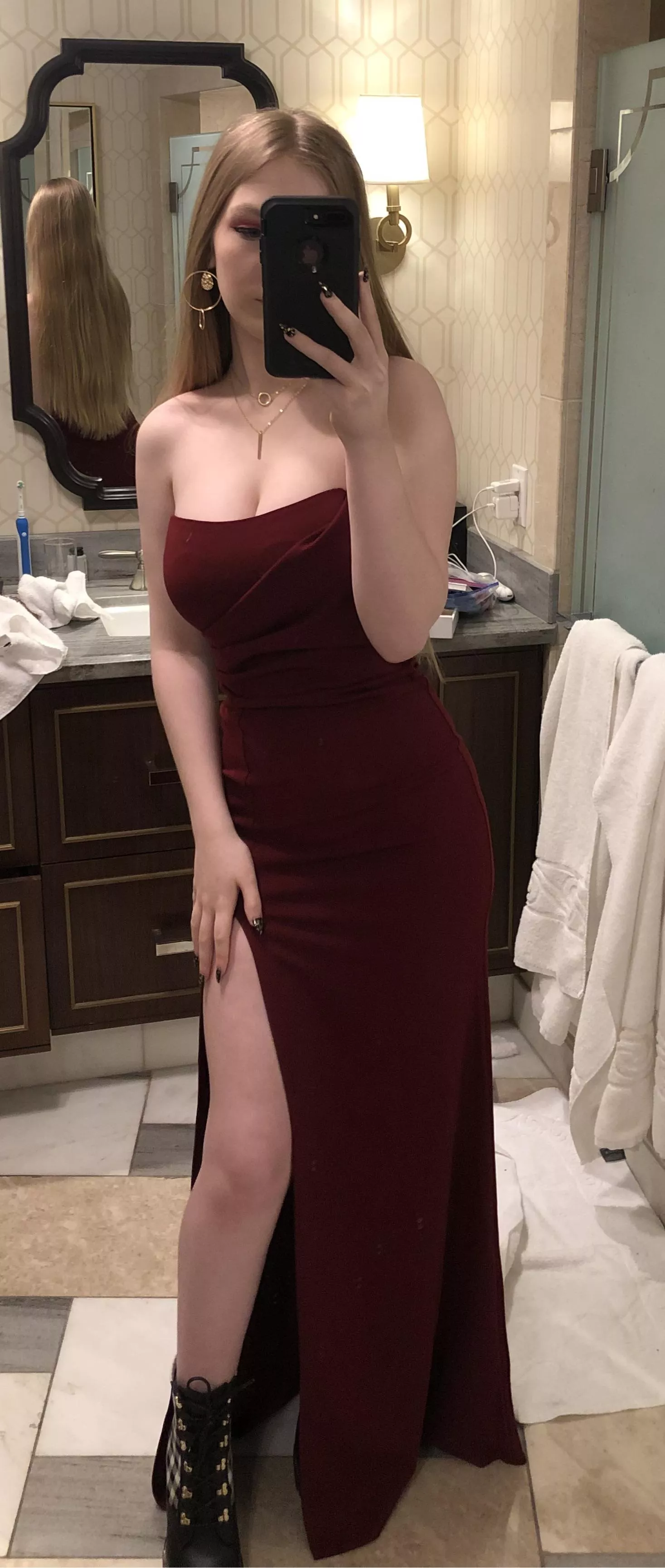 Here’s my tight prom dress! Hope y’all like it (18, OC)❣️ posted by Next-Kaleidoscope753