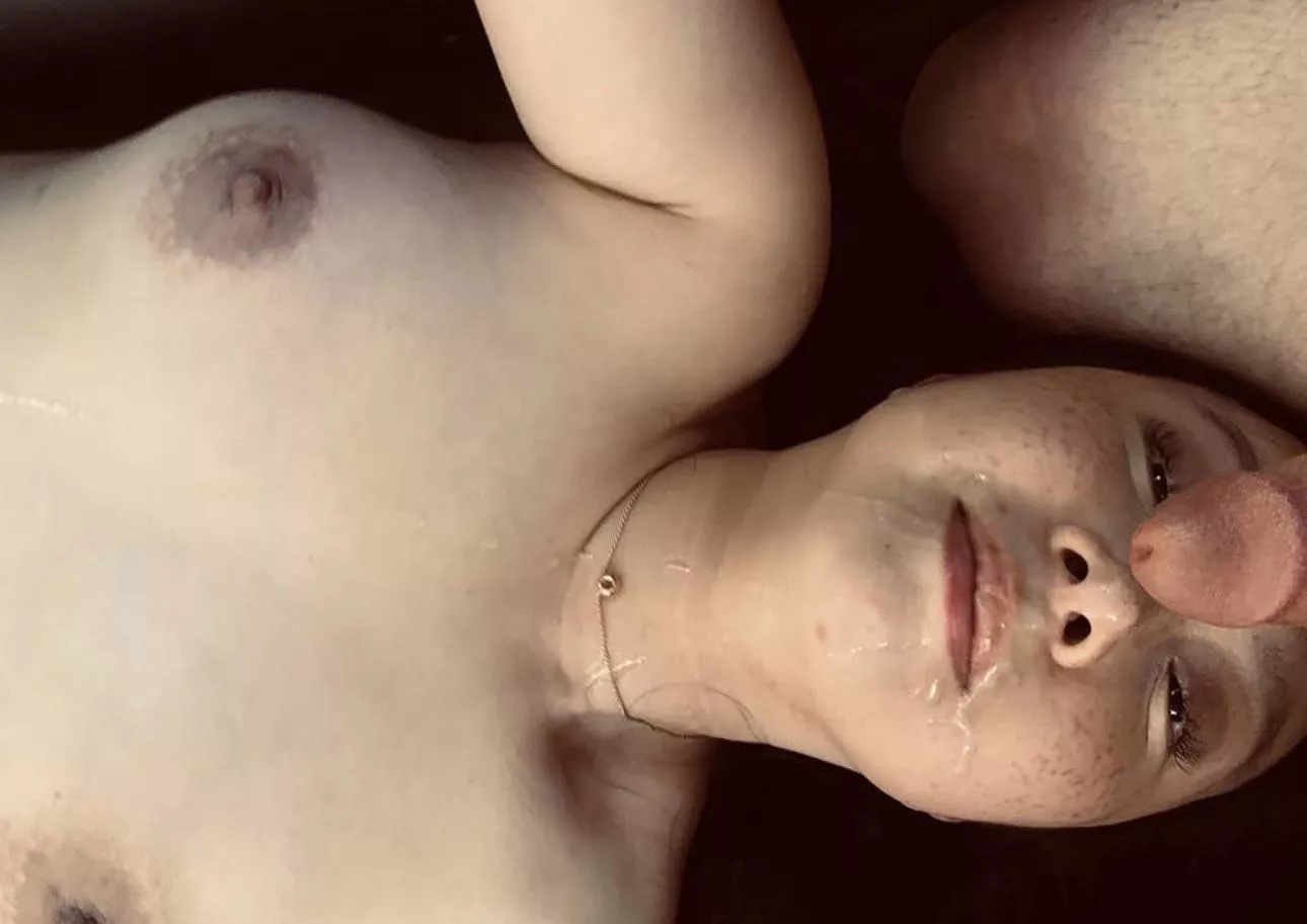 Hubby bet me I wouldn’t let a tinder guy cum on my face…. He lost and I got laid 😈😂 posted by MoniqueMae1