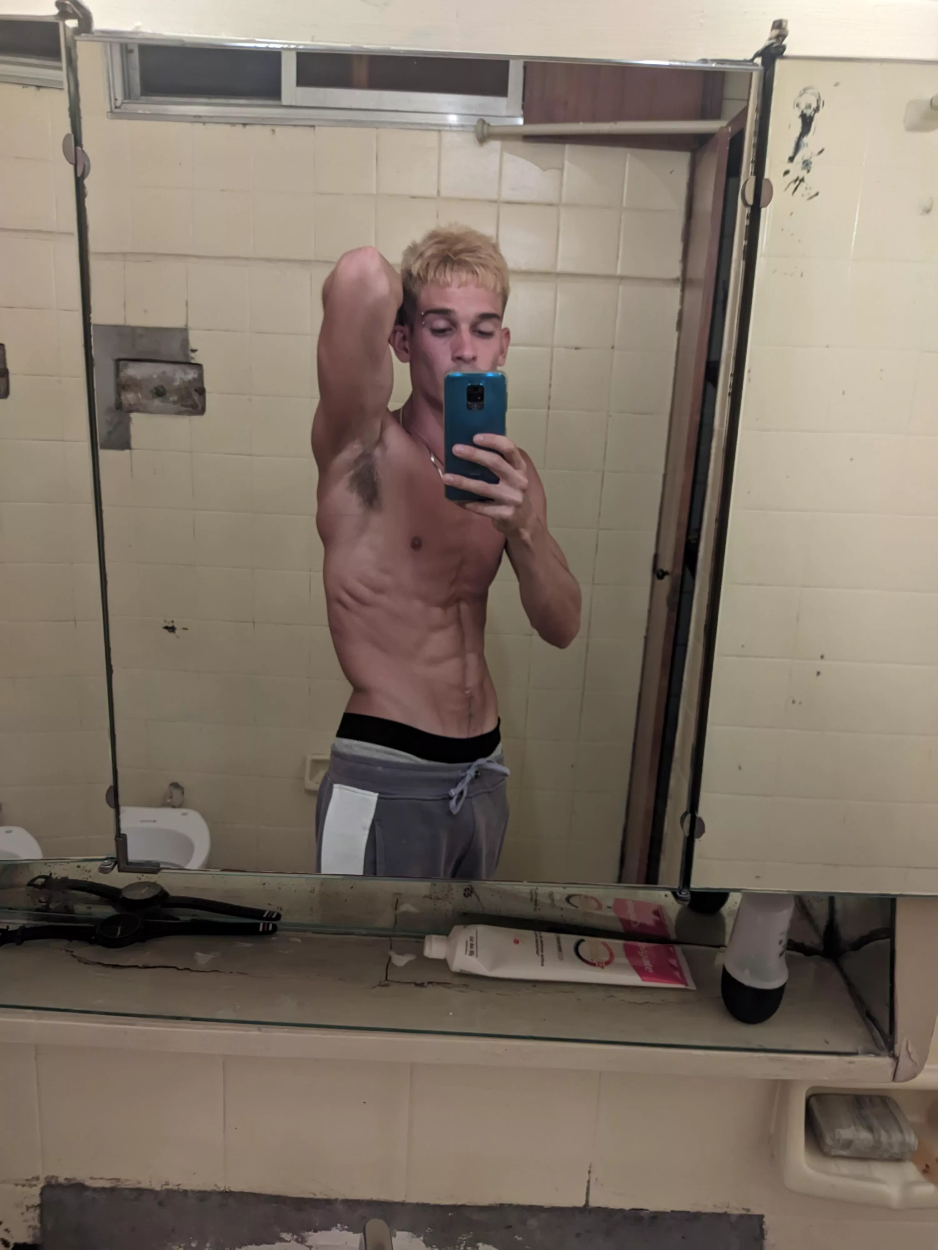 I'm horny babe 🥵🥵😼 do u wanna play with me? posted by Dry-Interaction2635