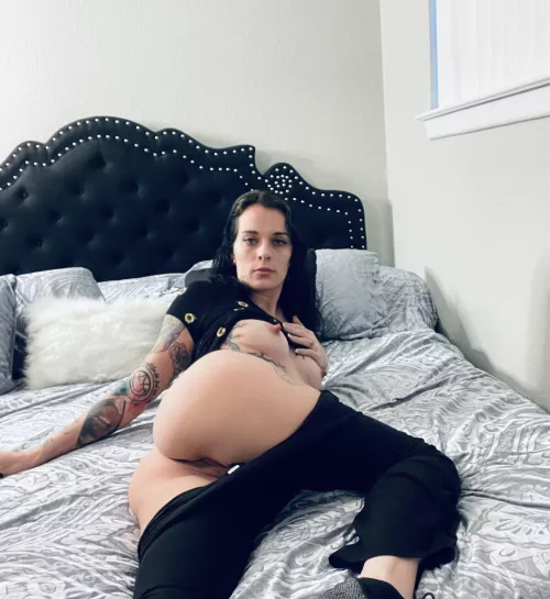 Imagine me bouncing on you by borderlinebeauty69