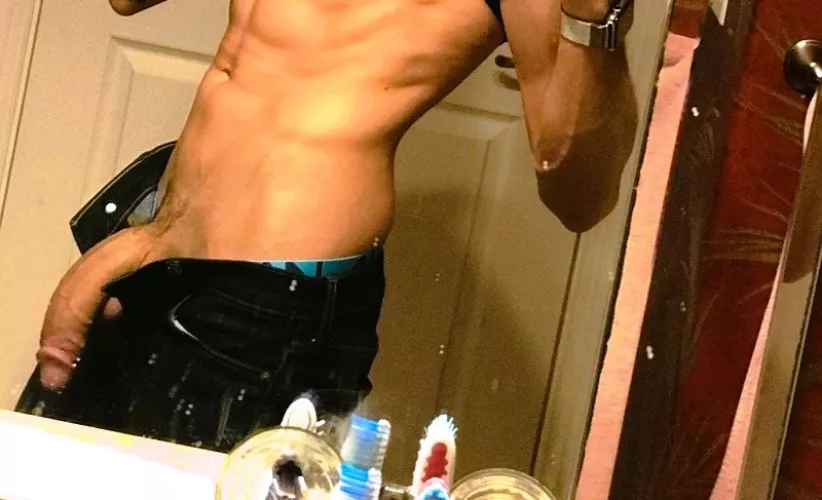 It's difficult to keep my cock tamed, that's why i have to let him out from time to time. by Jorgodim