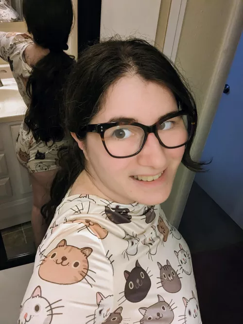 Just starting my morning right 😘 by onlylilac1