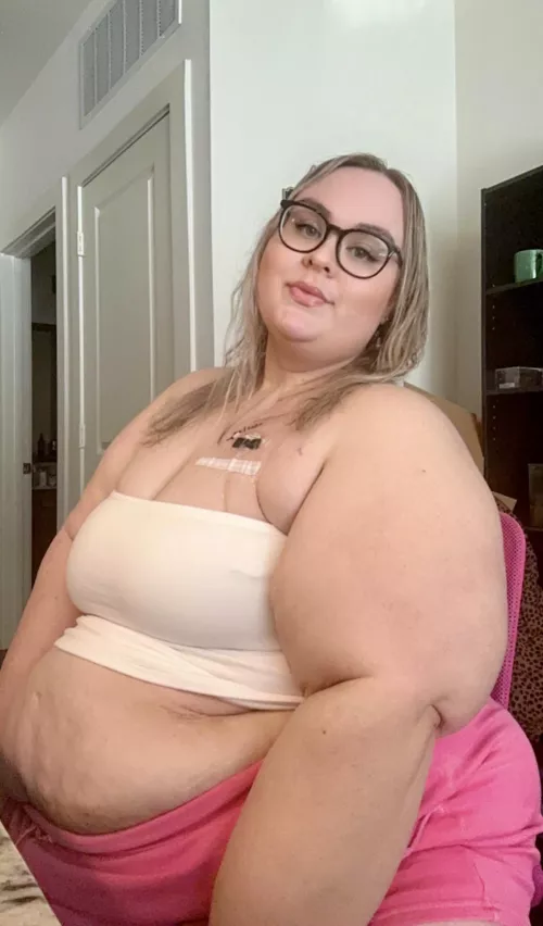 let me be your new obsession? 👉🏼👈🏼 by Blondebaebe