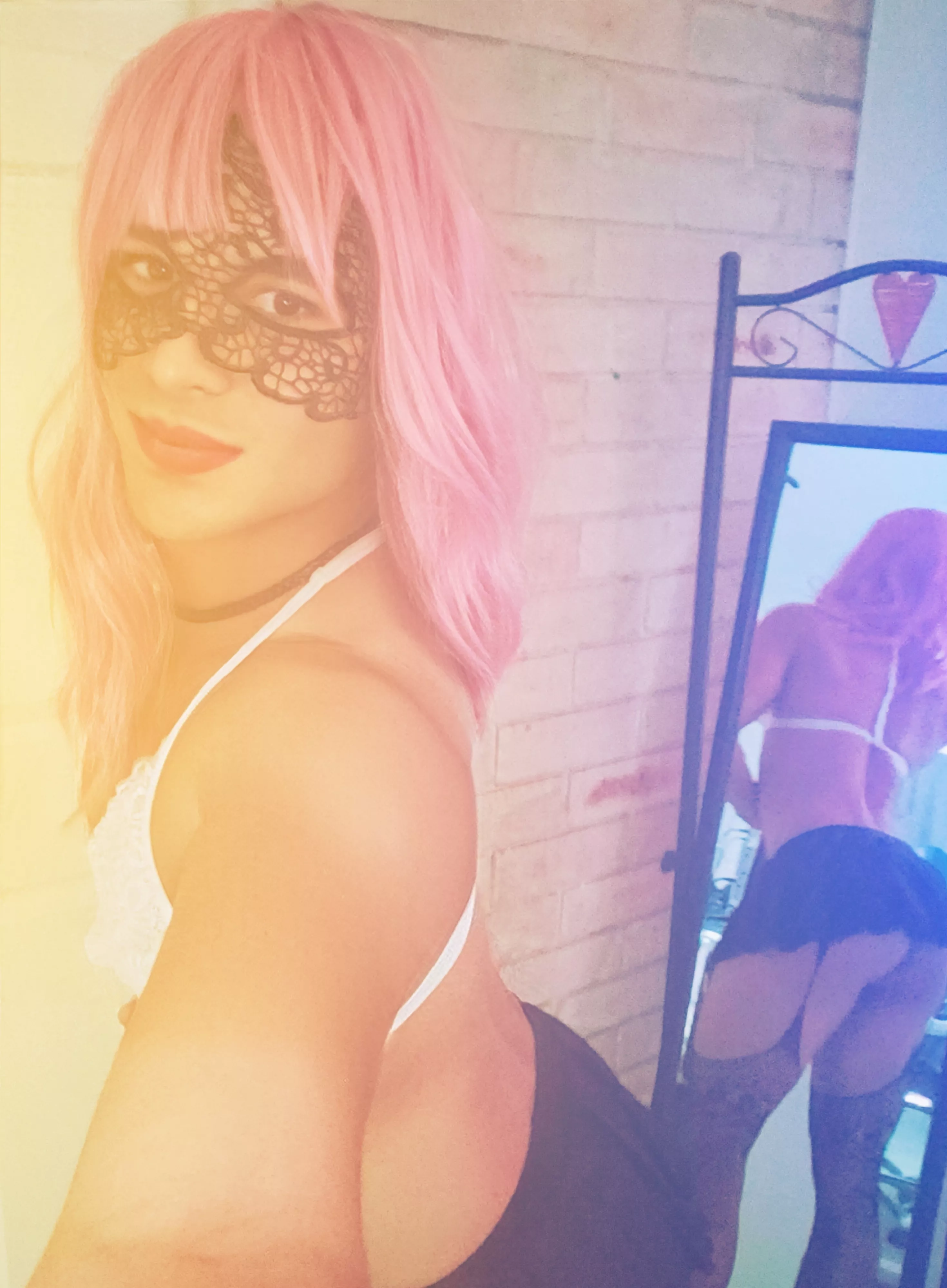 look at that ass 🍑! 😯😵 posted by victoriazissy