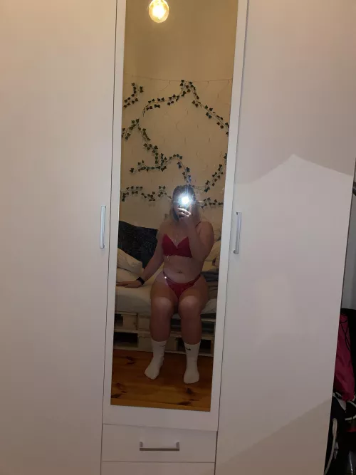 Look how cute I am :) by Alarming-Guitar-8905