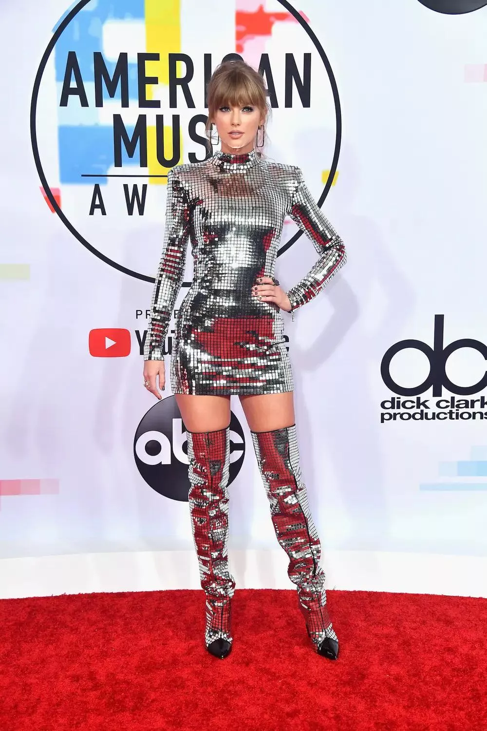 never realised how hot taylor swift is omg posted by Whole-Replacement808