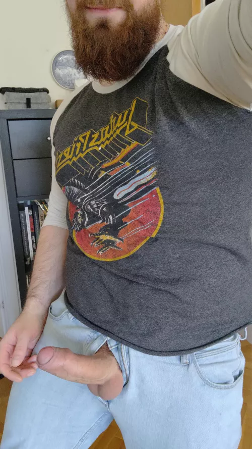 Peeking through the fly by HungNordic