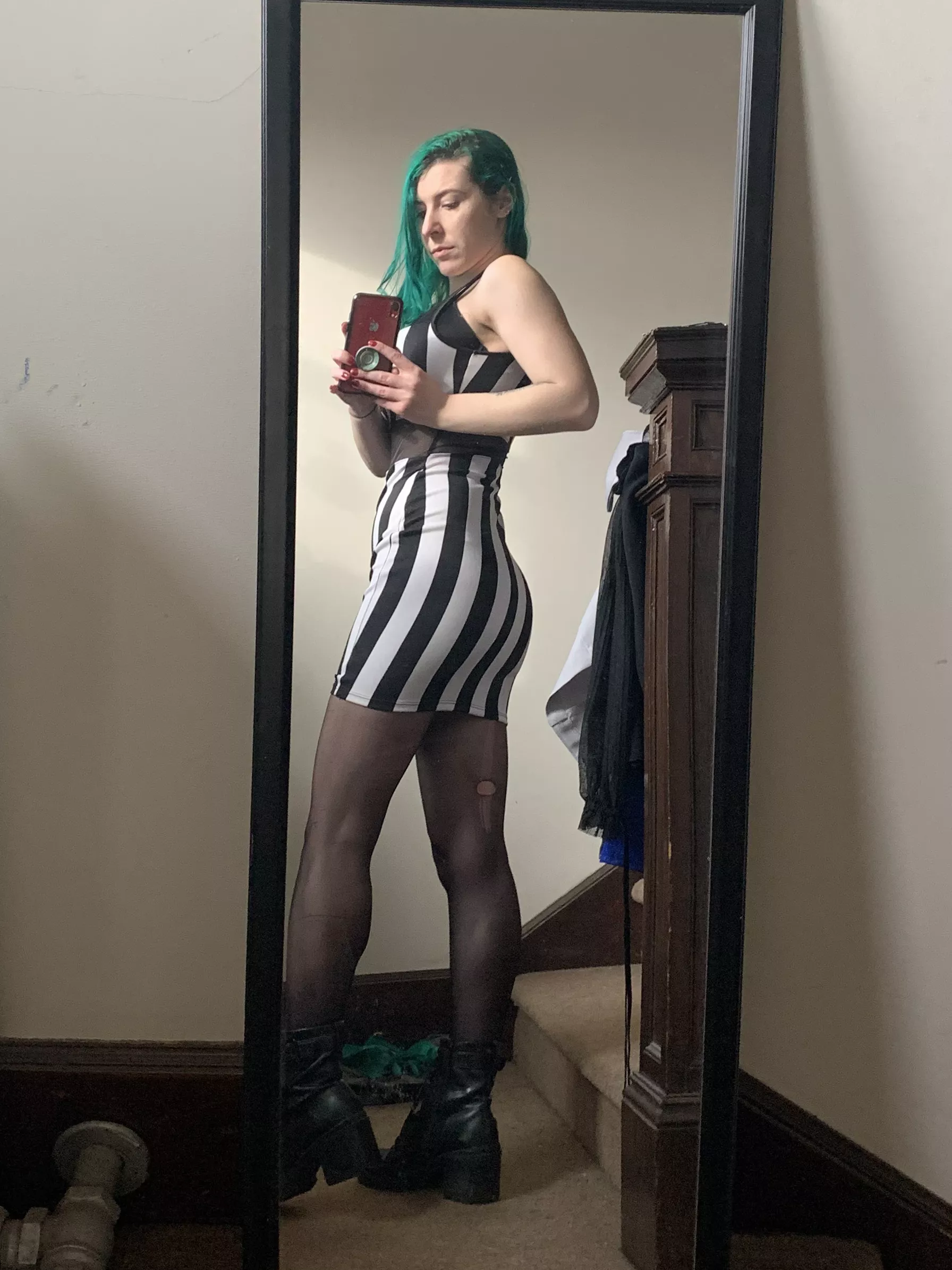 Petite little butt posted by sirenskiss3