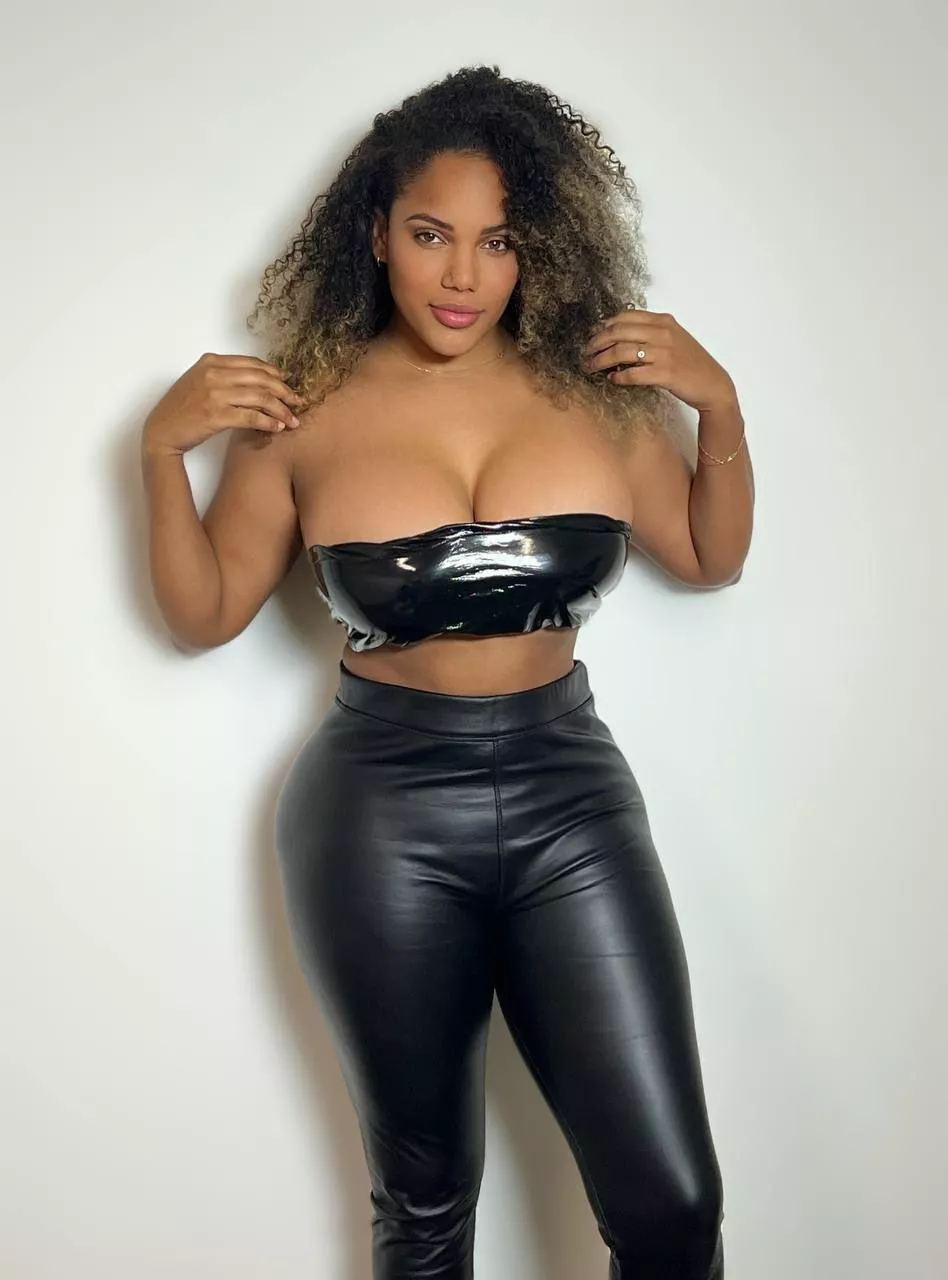 Rate my boobs then I will rate you back posted by Beginning_Mission300