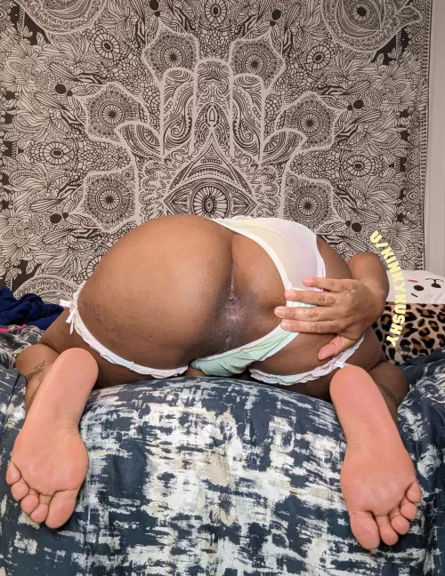 Ready for a pounding. Don't go easy on me. by kinkykushy