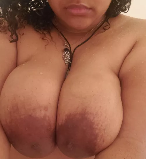 shower pic :3 by cloudgutz