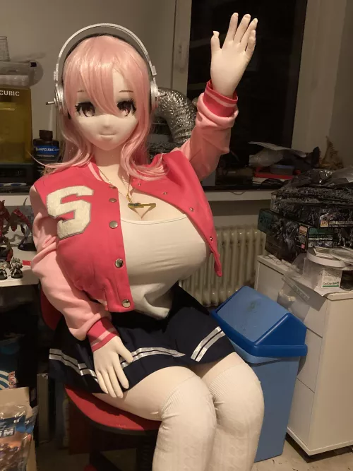 Sonico waving me off to work, can’t wait to get back home to her and cuddle with her!🥰 by succubus_sylvia