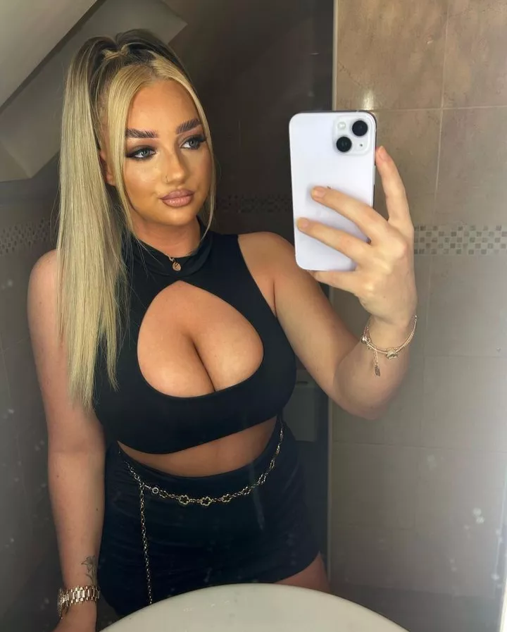 Tits on Katie posted by corruptusextremis