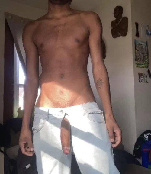 What is a throat goat (I am a hands on learner btw) can anyone show me? by Interesting_Bobcat73