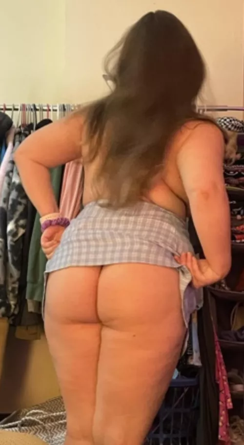 Wife has been showing off a lot lately by midwestcuriouscouple