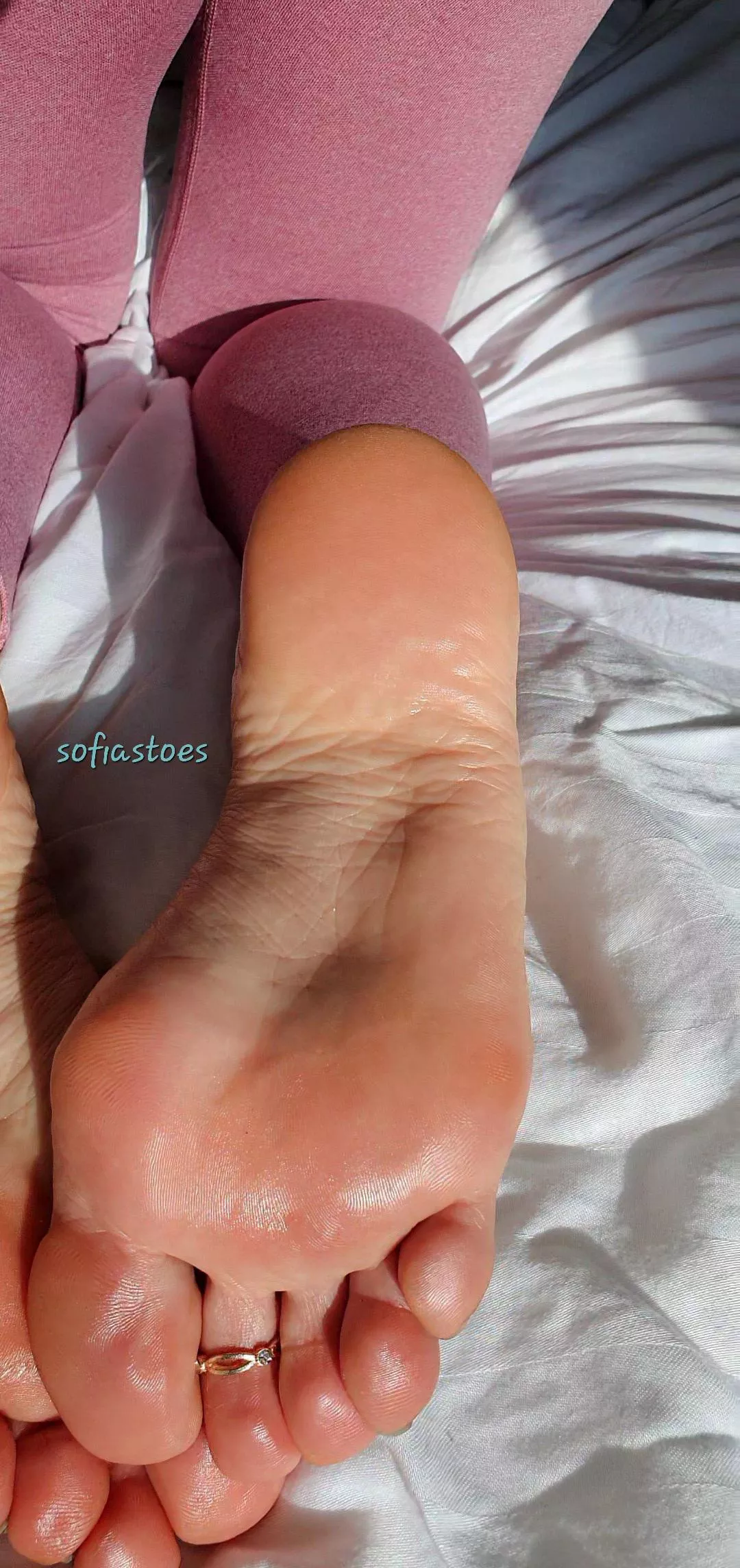 your Sunday treat ......enjoy 🤤😘 posted by sofiastoes