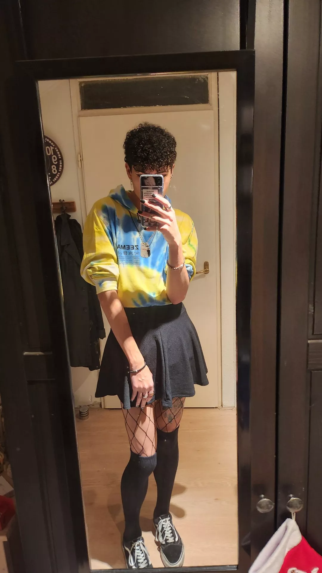 200+ people saw this irl while I worked behind a bar. posted by iiThyr