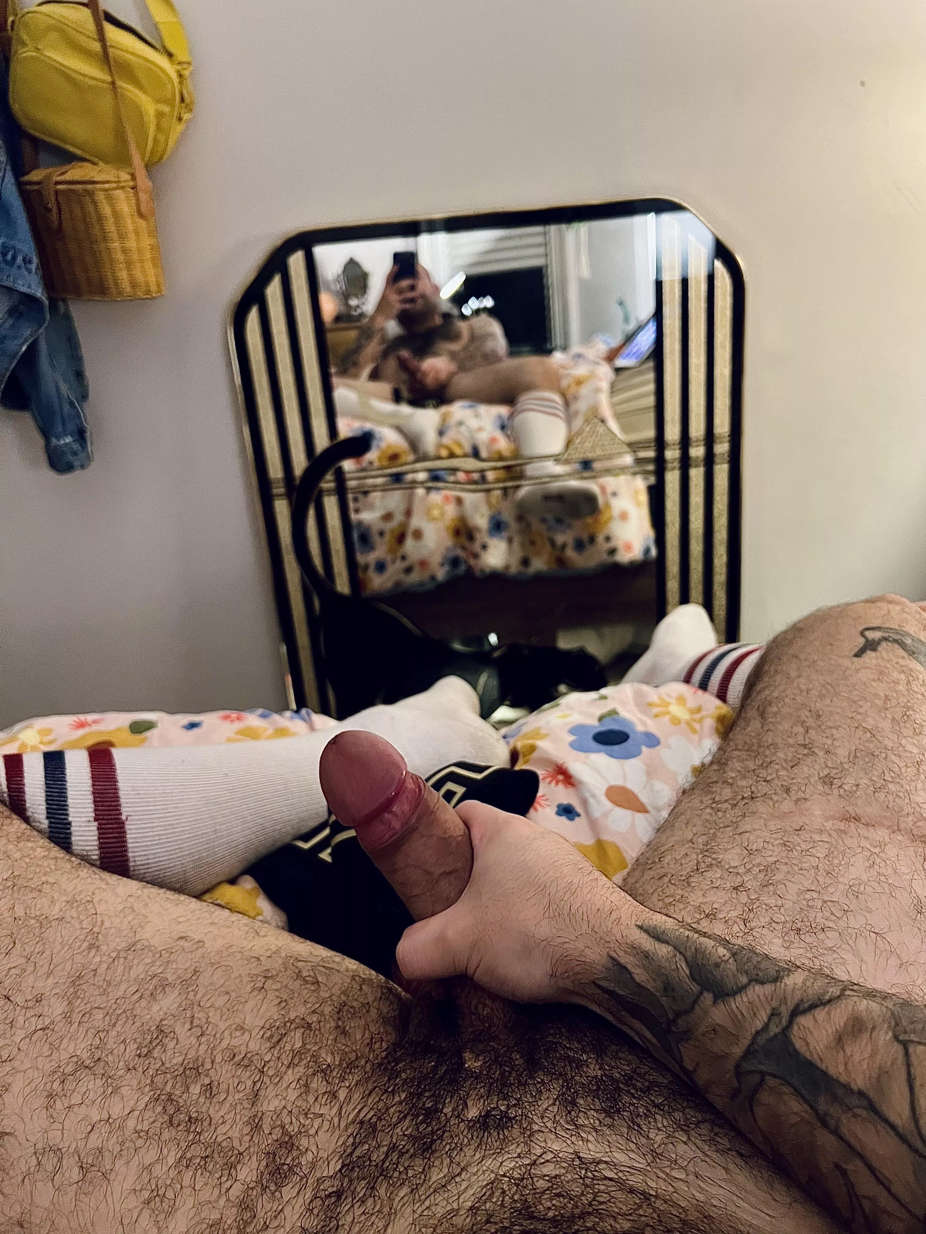 [28] Anyone want a bromance? DM me. posted by AssociationFull6739